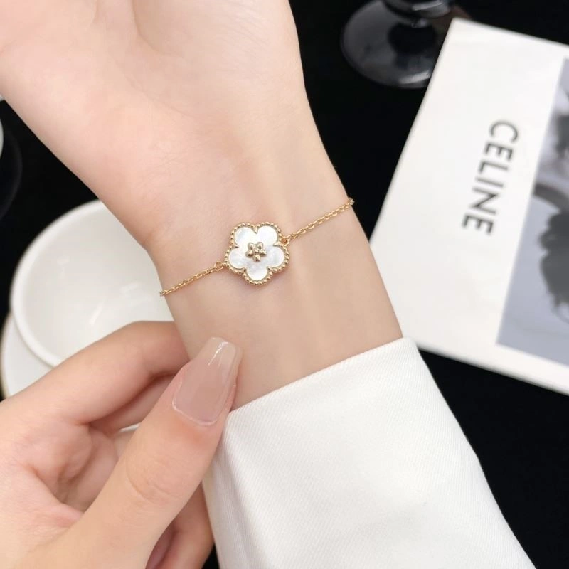 NewStyle Vca Bracelets 254434