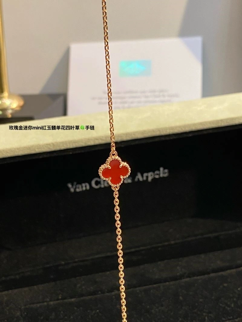 Vca Bracelets Functional 254440