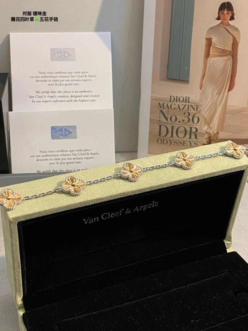 TimelessDesign Vca Bracelets 254426