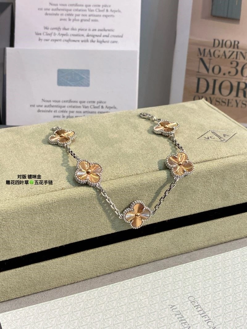 TimelessDesign Vca Bracelets 254426