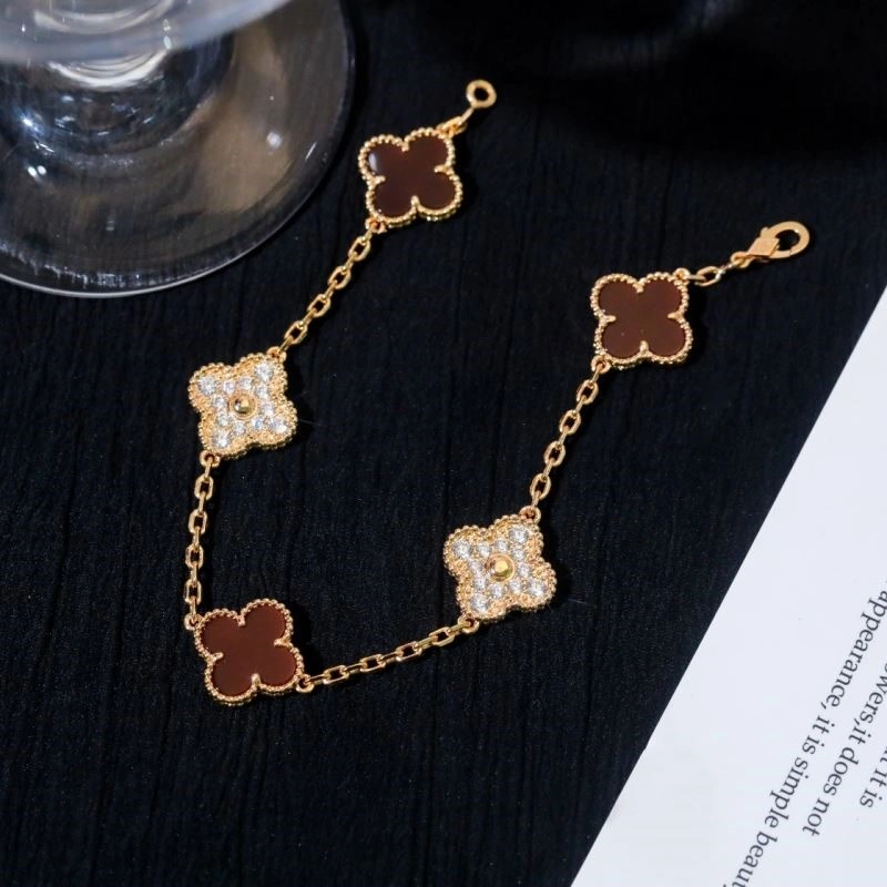 Compact Vca Bracelets 254429