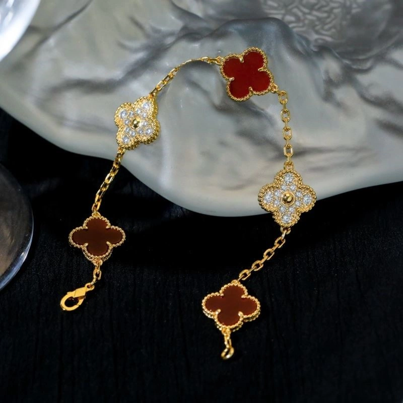 Compact Vca Bracelets 254429
