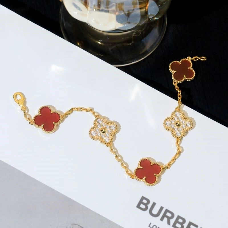 Compact Vca Bracelets 254429