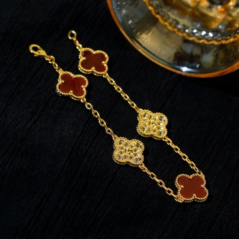 Compact Vca Bracelets 254429
