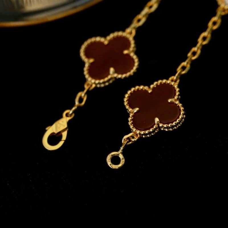 Compact Vca Bracelets 254429