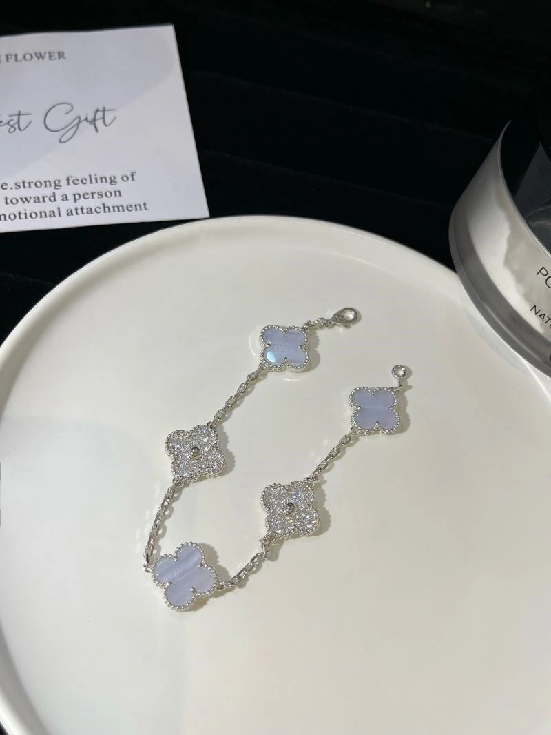 Stylish Vca Bracelets 254418