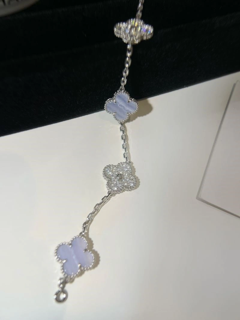 Stylish Vca Bracelets 254418