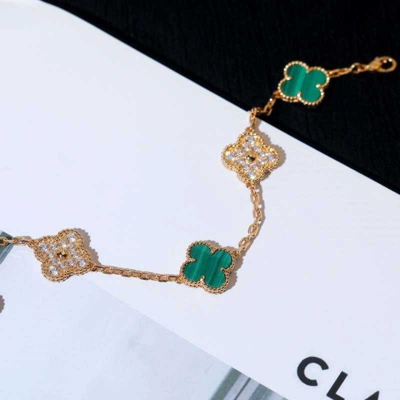 Vca Bracelets NewStyle 254412