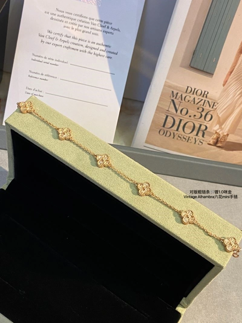UrbanStyle Vca Bracelets 254401