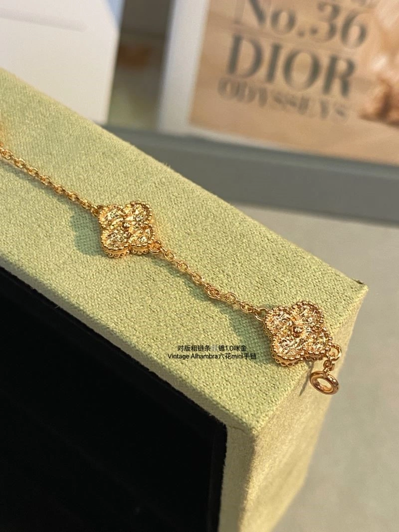 UrbanStyle Vca Bracelets 254401
