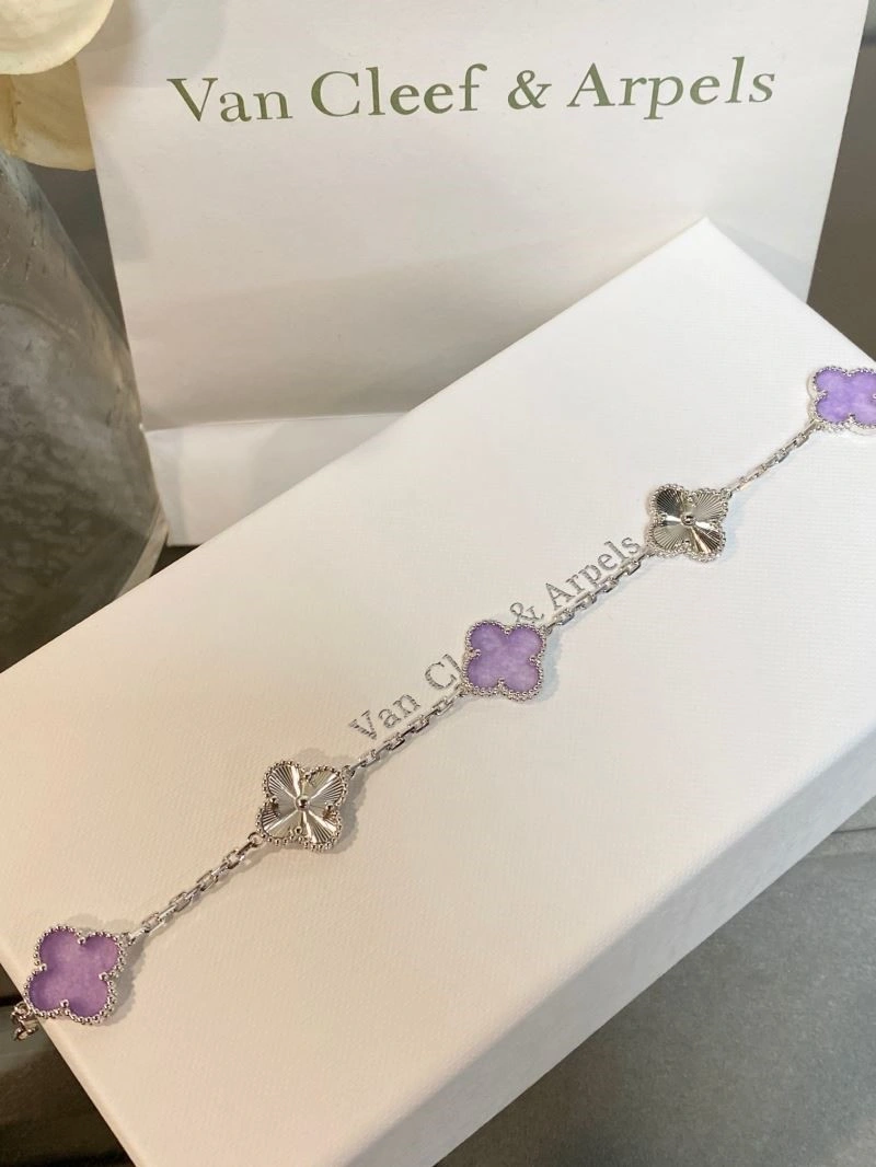 Compact Vca Bracelets 254266
