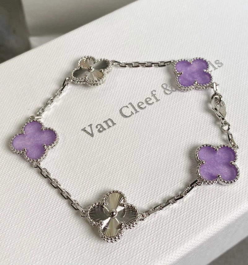 Compact Vca Bracelets 254266
