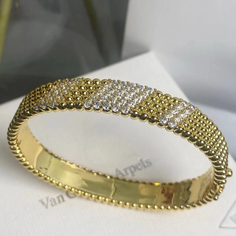 Sporty Vca Bracelets 254242