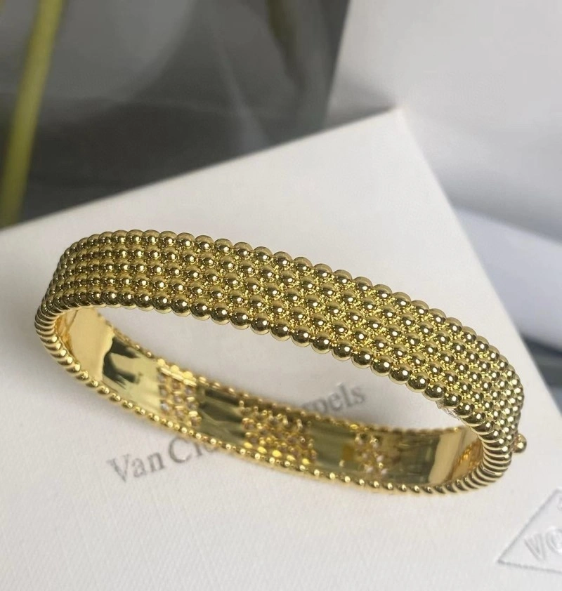 Sporty Vca Bracelets 254242