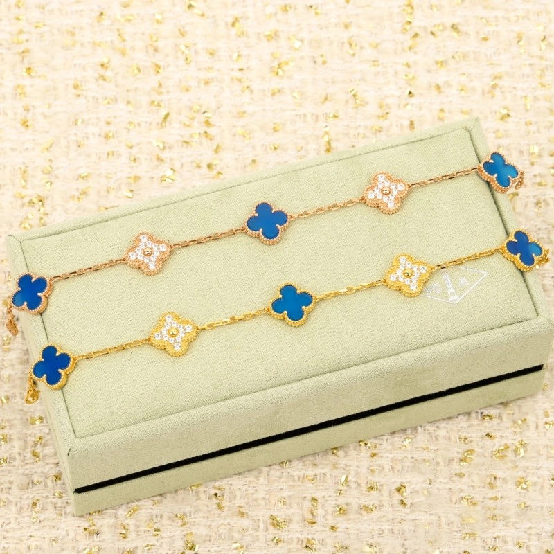 Tailored Vca Bracelets 254147