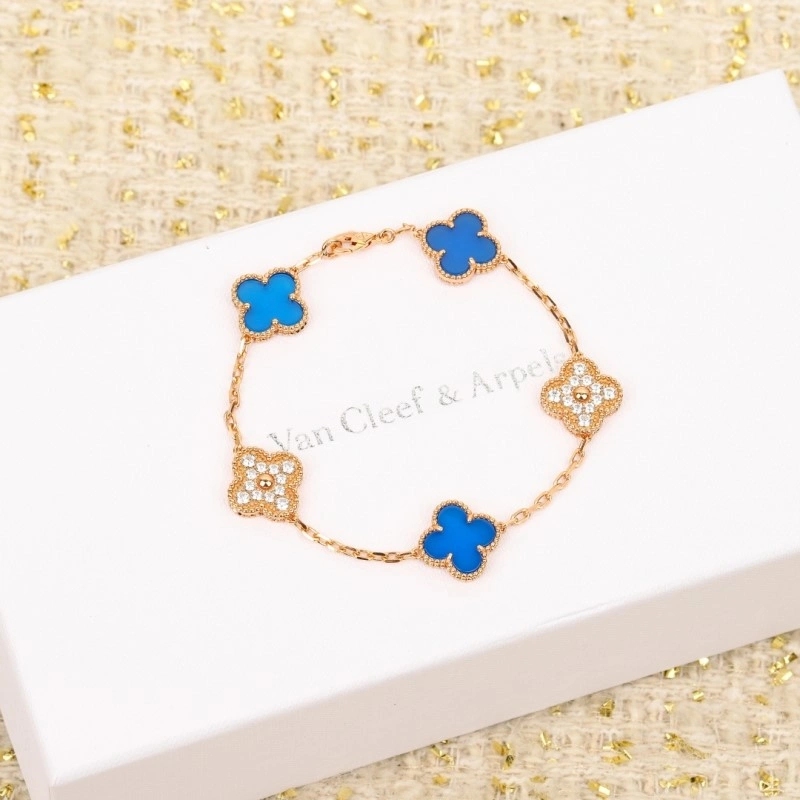 Tailored Vca Bracelets 254147