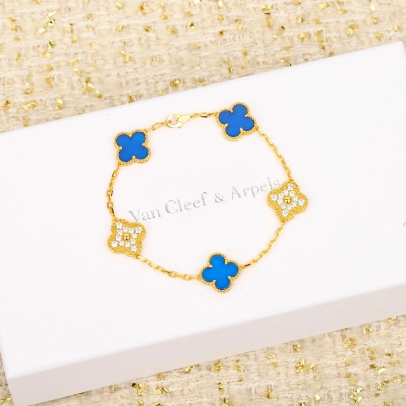 Tailored Vca Bracelets 254147