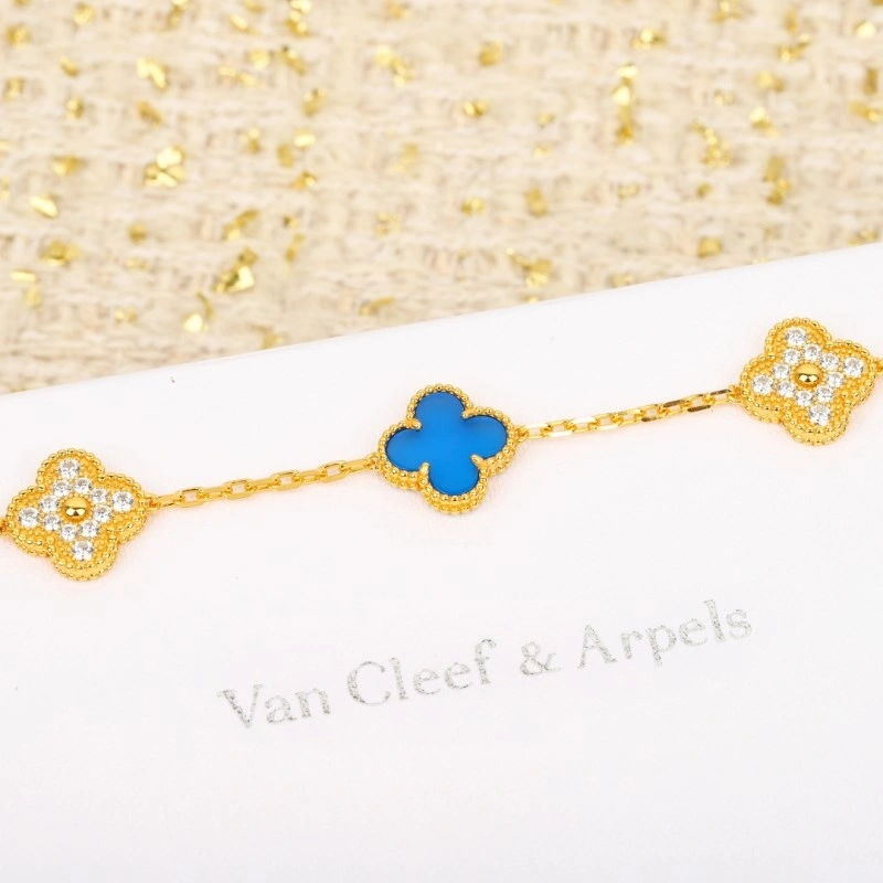 Tailored Vca Bracelets 254147