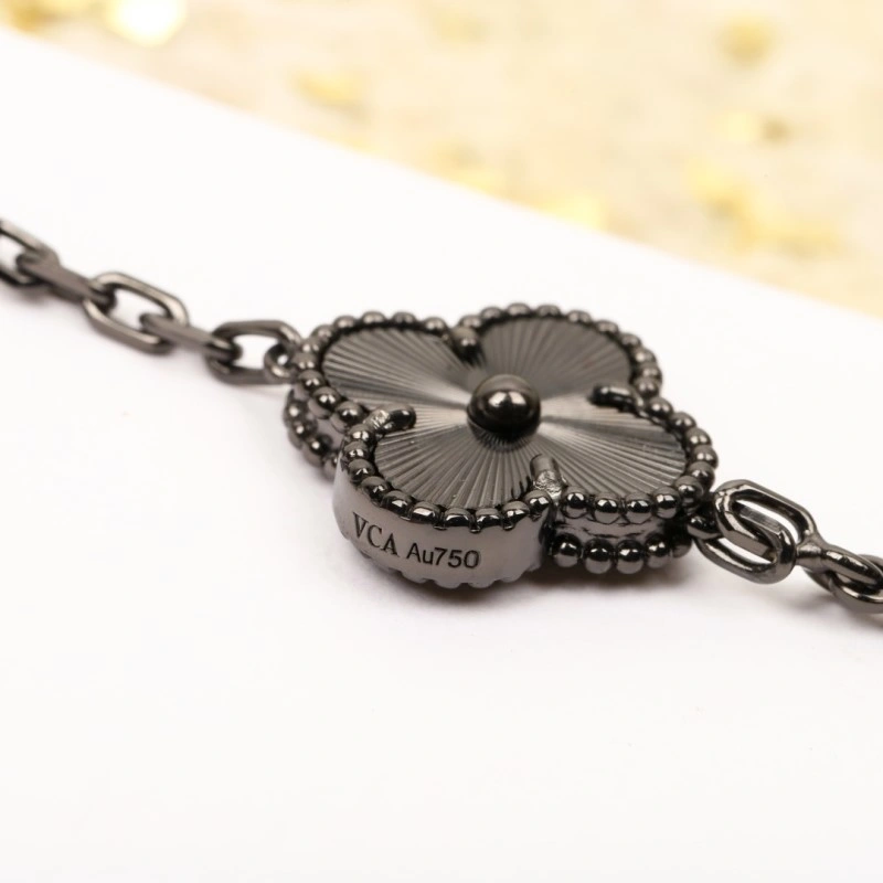 Supportive Vca Bracelets 254129