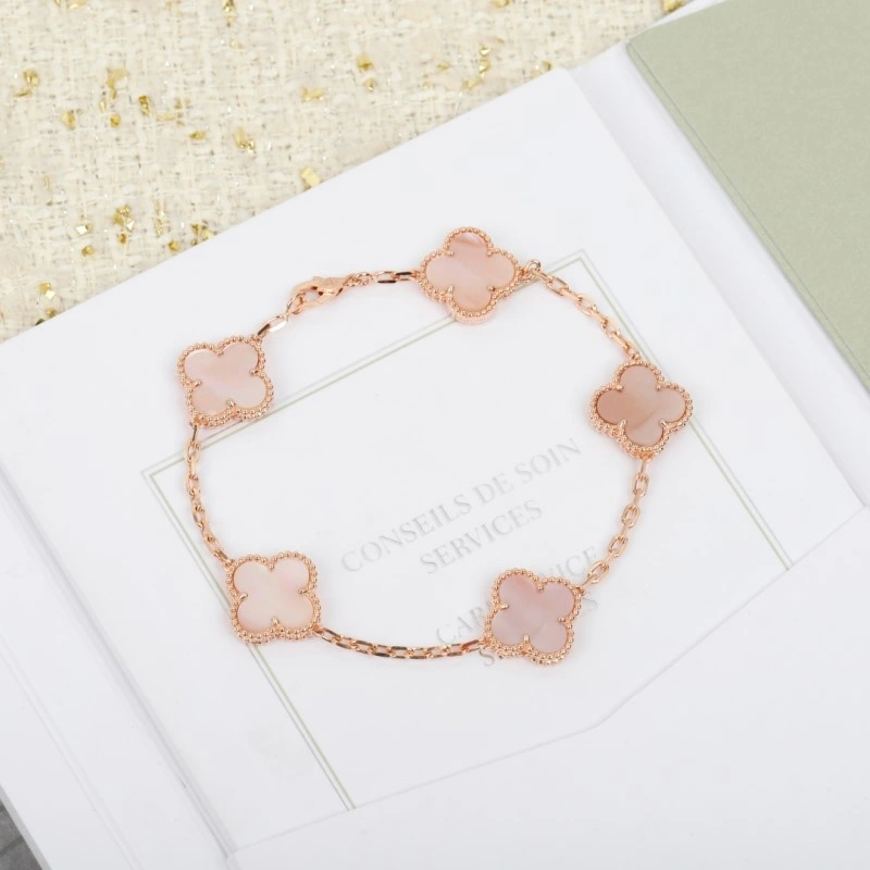 Bold Vca Bracelets 254144
