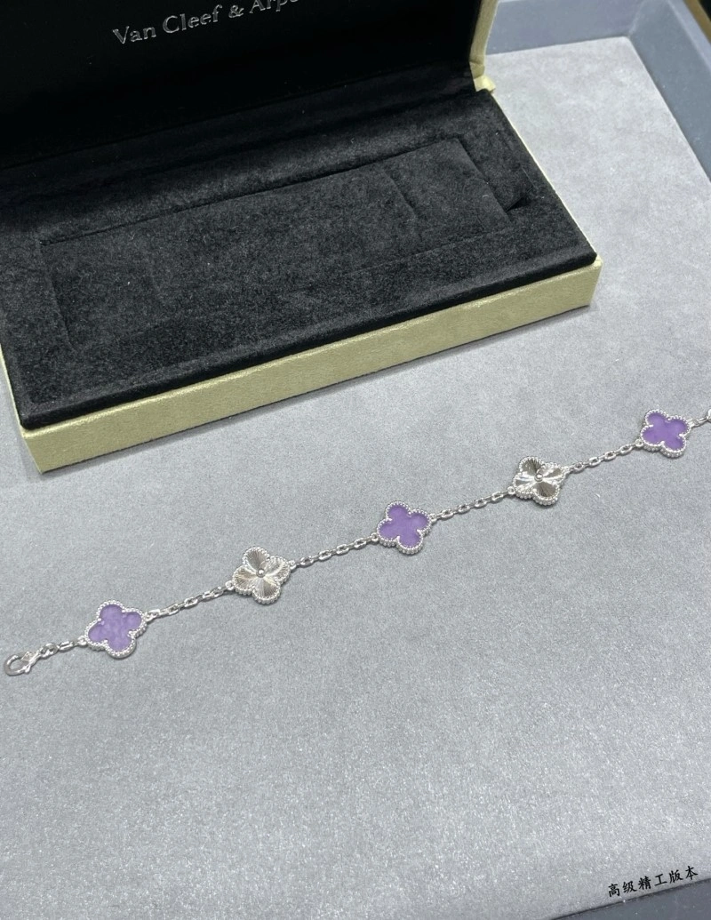 FreshLook Vca Bracelets 254143