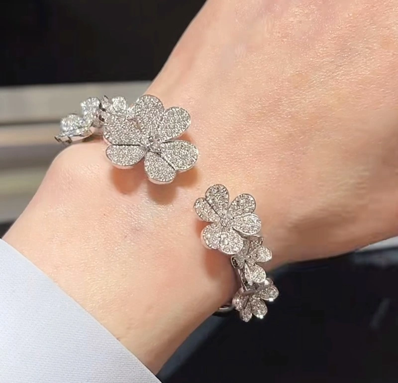 Upgraded Vca Bracelets 254141