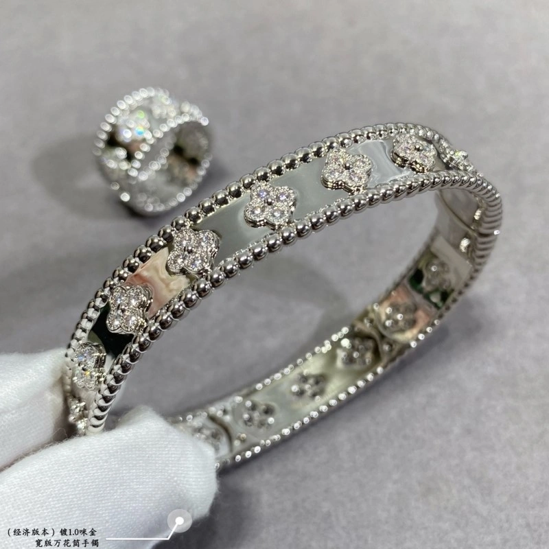 Vibrant Vca Bracelets 254108