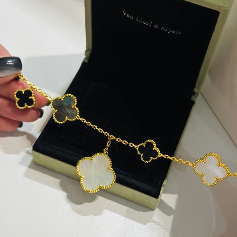 Vca Bracelets Comfortable 254105