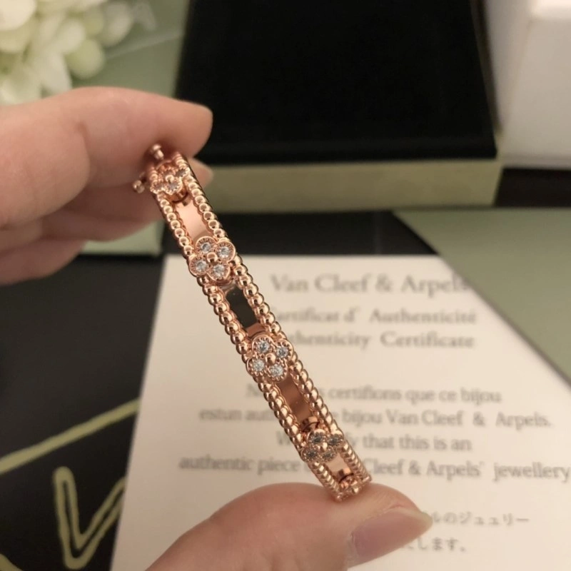 Minimalist Vca Bracelets 254103