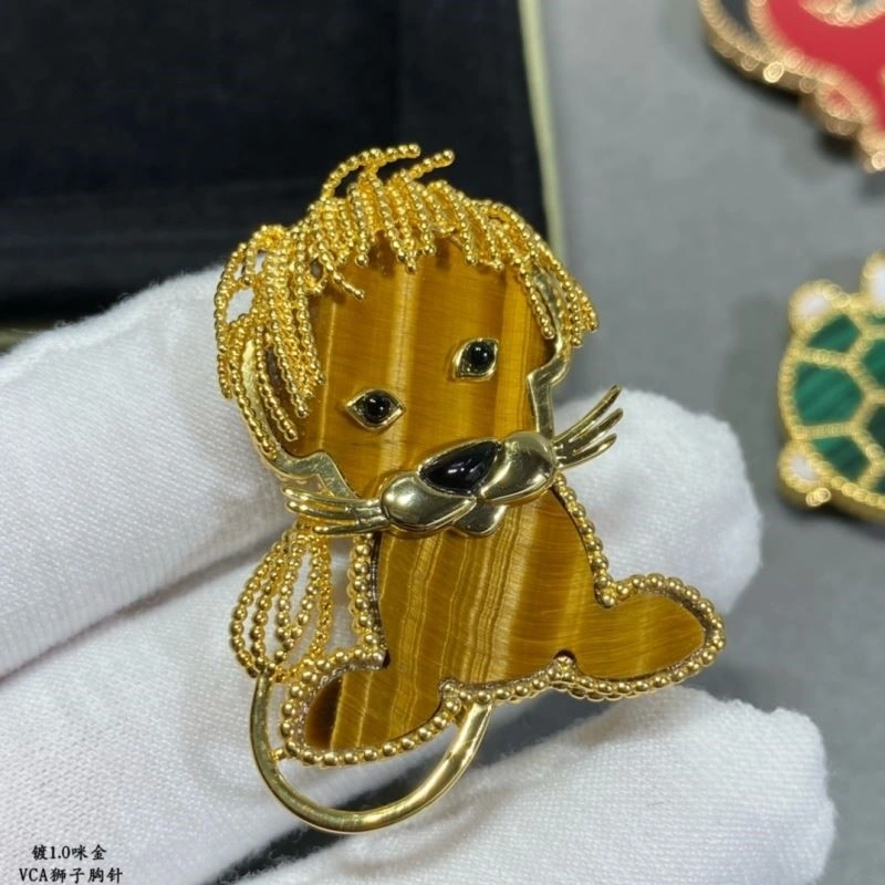Stretchable Vca Brooches 254771