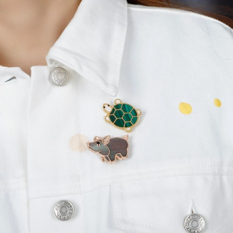 OnTrend Vca Brooches 254398