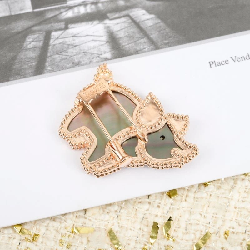 Vca Brooches Flexible 254368