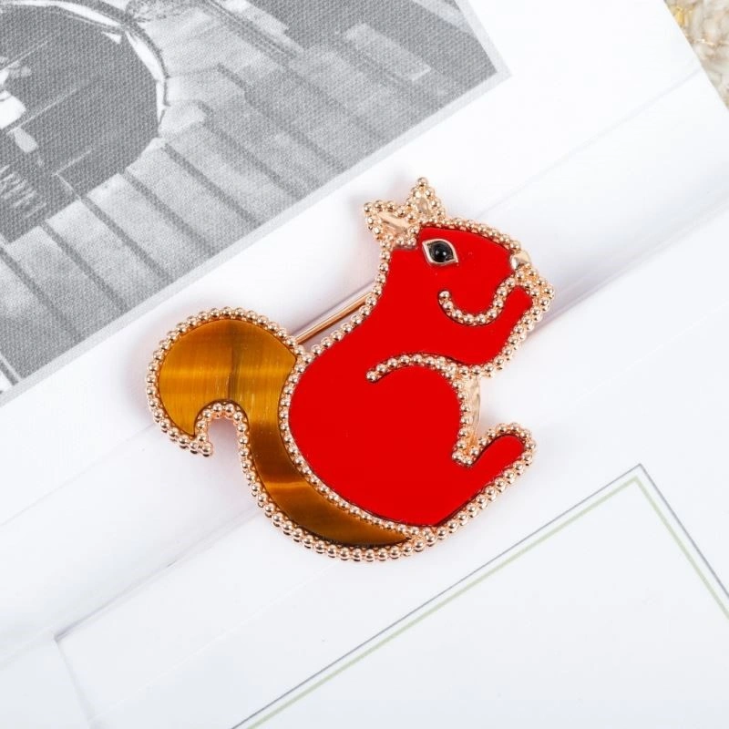 Vca Brooches GoAnywhere 254390