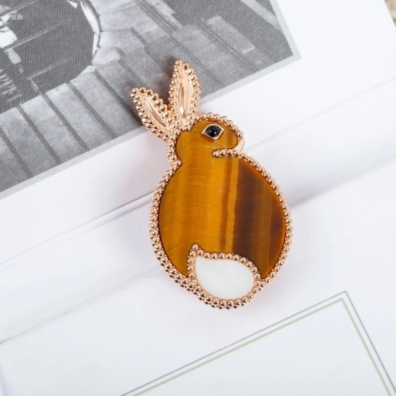 Vca Brooches GoAnywhere 254390