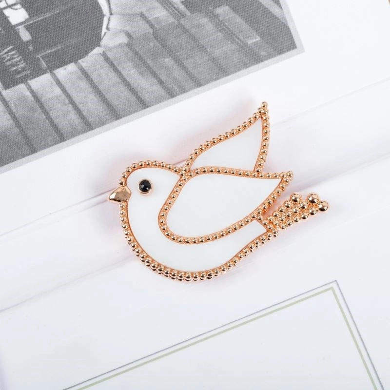 Vca Brooches GoAnywhere 254390