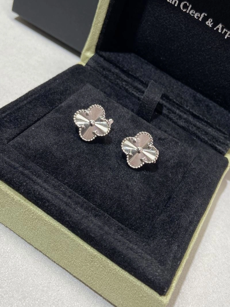 Vca Earrings Timeless 255452