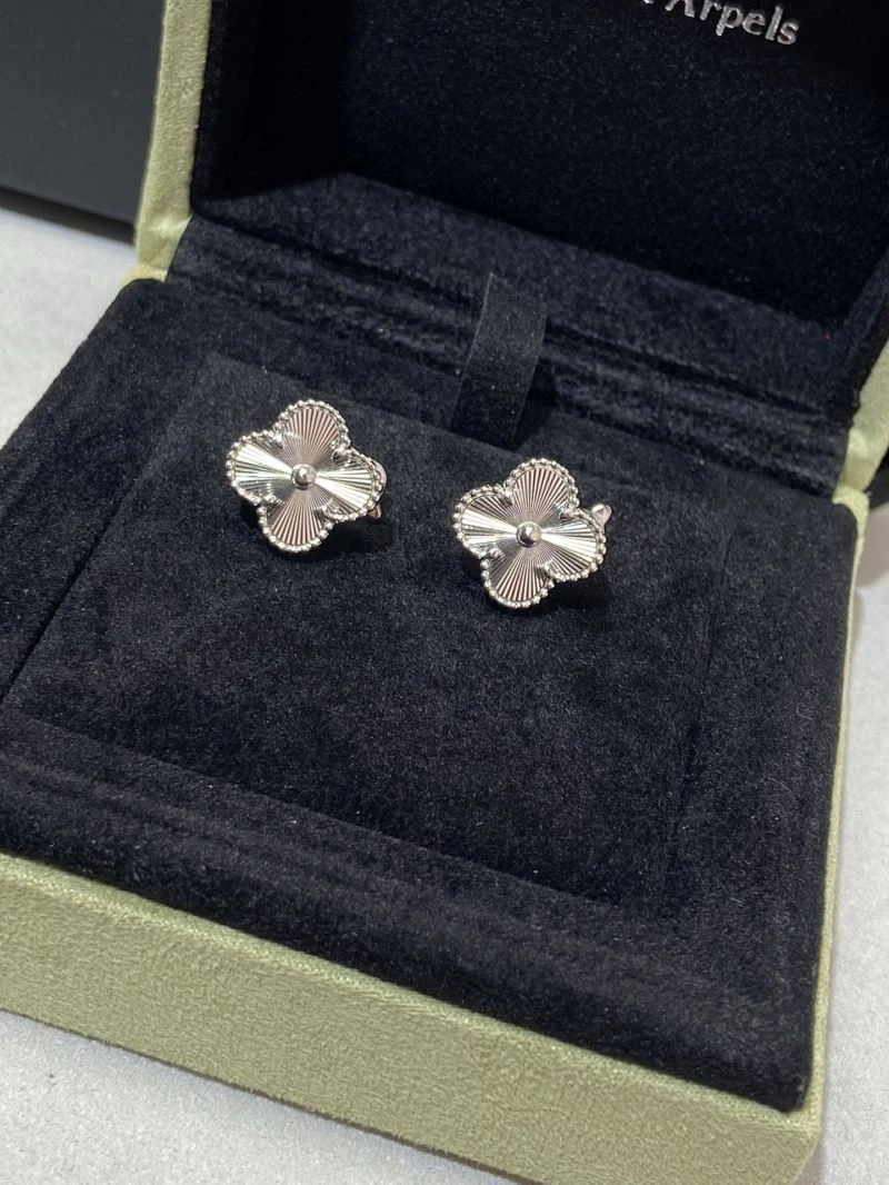 Vca Earrings Timeless 255452
