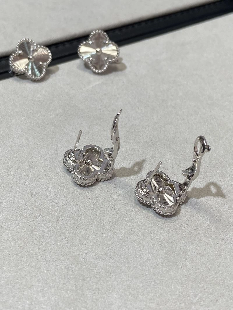 Vca Earrings Timeless 255452