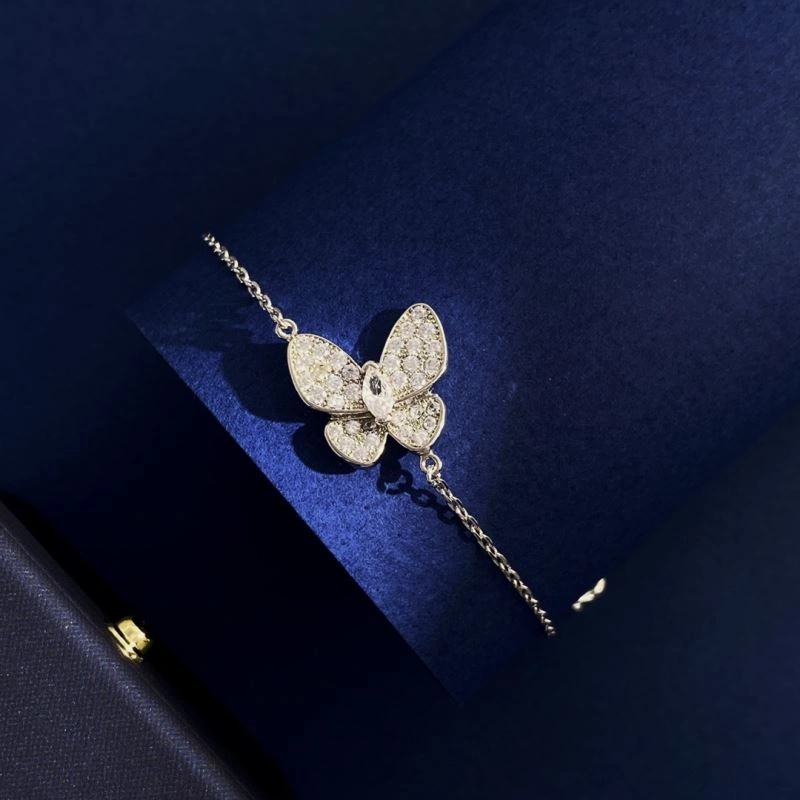 Vca Earrings Supportive 255443