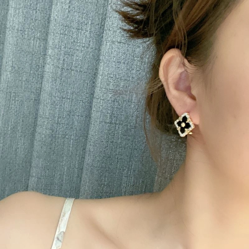 WellDesigned Vca Earrings 255441