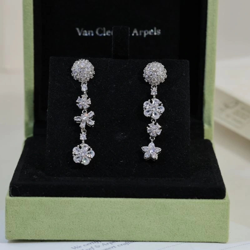 Vca Earrings Classic 255445