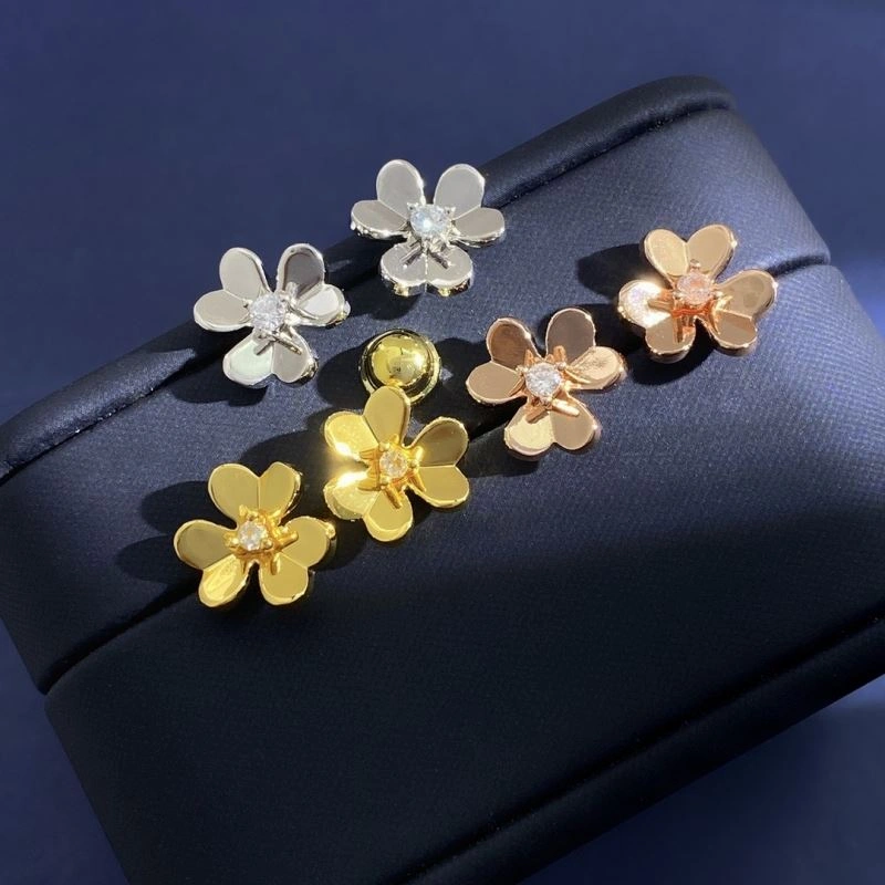 Vca Earrings Tailored 255540