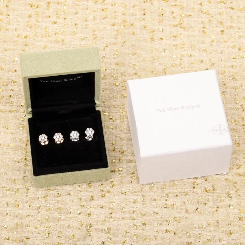 Trendy Vca Earrings 255528