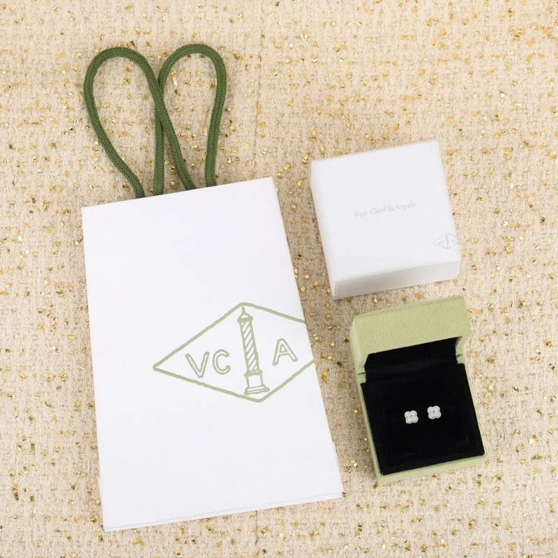 Vca Earrings Compact 255524