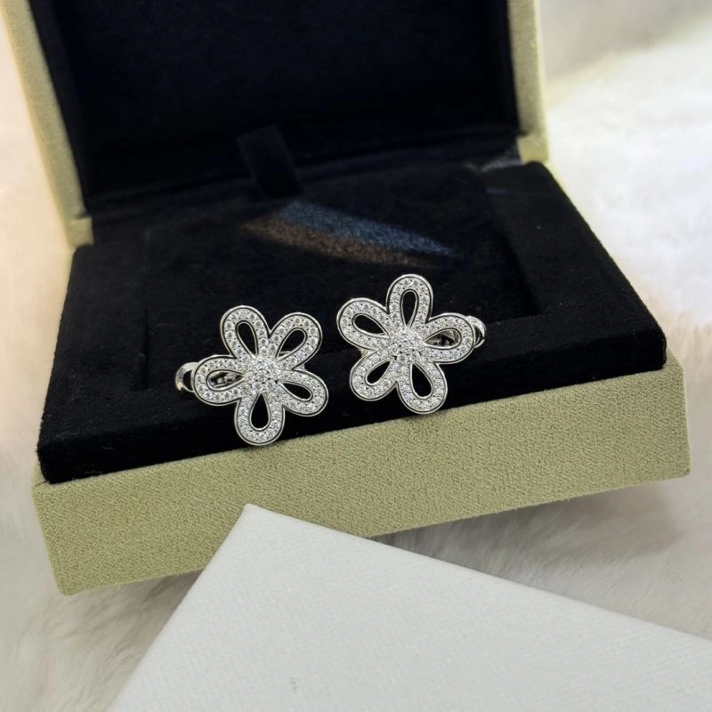 Minimalist Vca Earrings 255495
