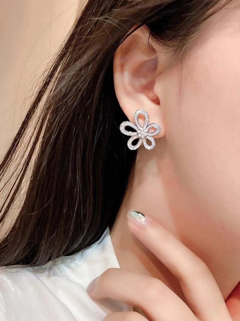 Minimalist Vca Earrings 255495