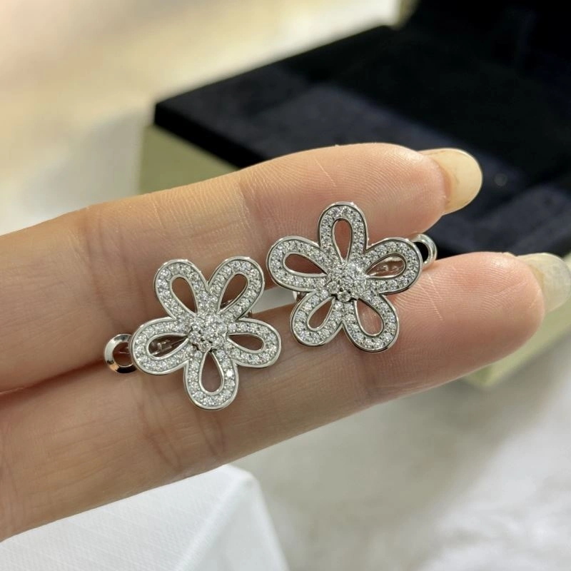 Minimalist Vca Earrings 255495