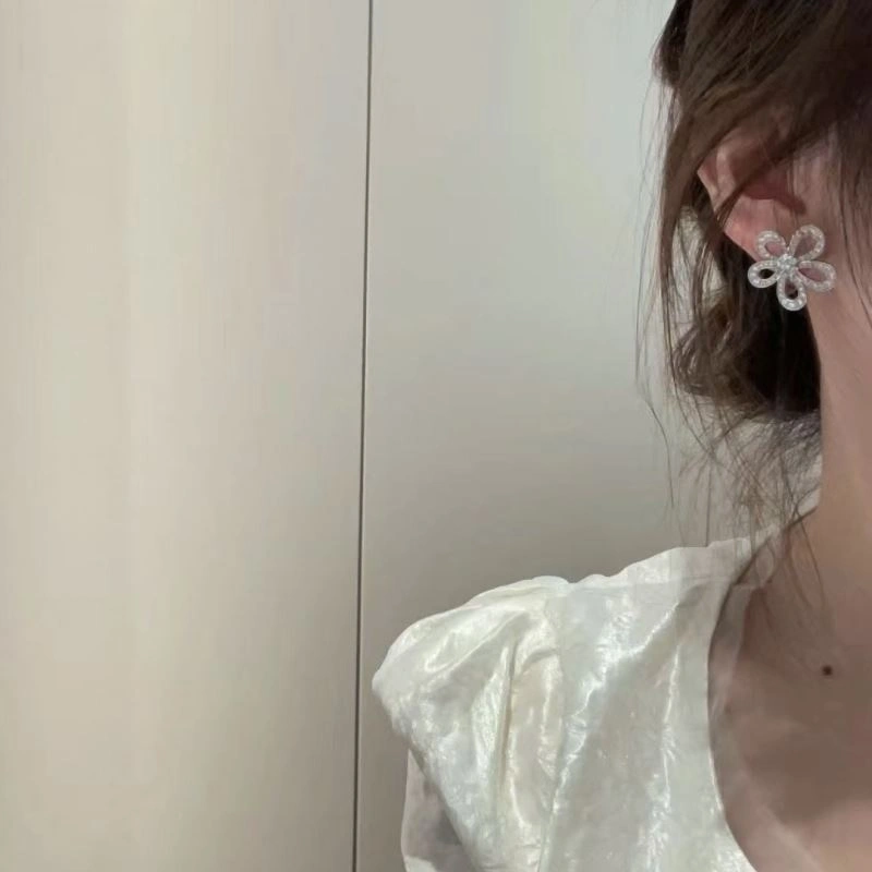 Minimalist Vca Earrings 255495
