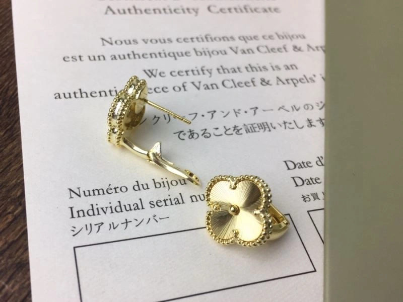 Vca Earrings ZeroBulk 255481