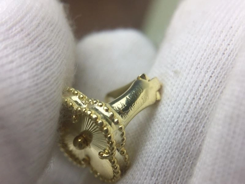 Vca Earrings ZeroBulk 255481